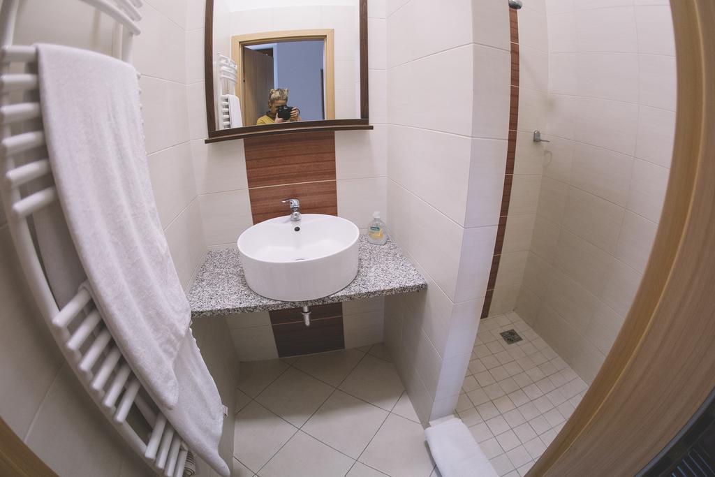 Central Apartman Sopron Exterior photo