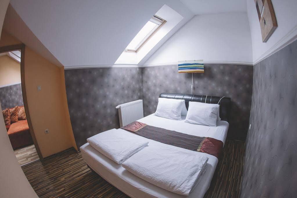 Central Apartman Sopron Exterior photo